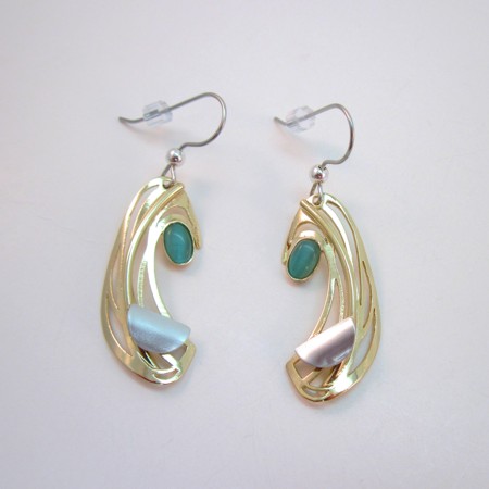 Shiny Gold Blue Catsite Curvy Earrings - Click Image to Close